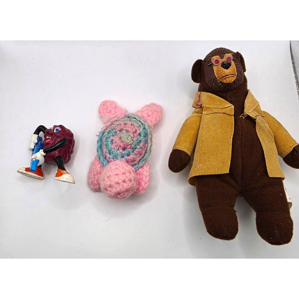 Vintage Toy Lot Disney Country Bears McDonalds 2K2 California Raisins 1988 Plush